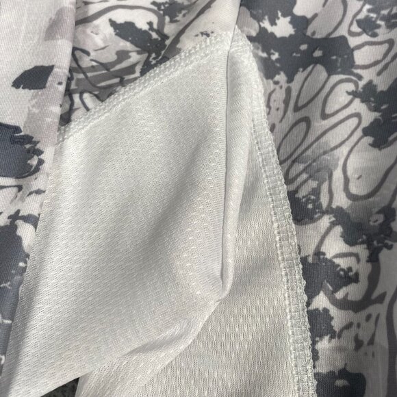 HUK Icon X Tide Change Fishing Performance Sun Shirt Whitesize Medium New - Picture 14 of 16